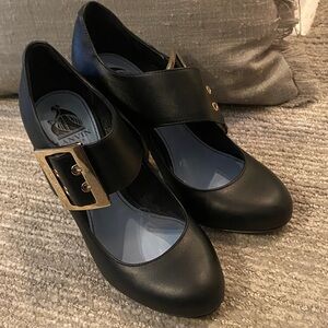 Lanvin Black Heels with Gold Accent - like NEW